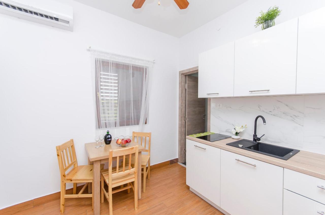 Apartments Katarina Pirovac Ngoại thất bức ảnh
