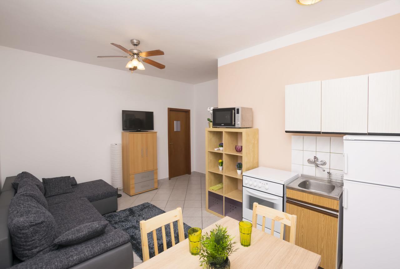 Apartments Katarina Pirovac Ngoại thất bức ảnh