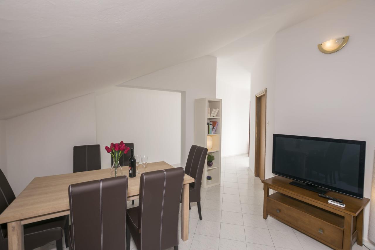 Apartments Katarina Pirovac Ngoại thất bức ảnh