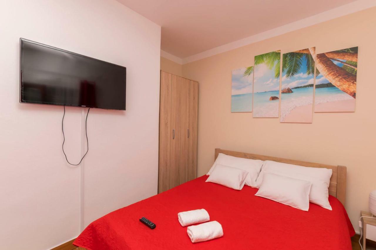 Apartments Katarina Pirovac Ngoại thất bức ảnh